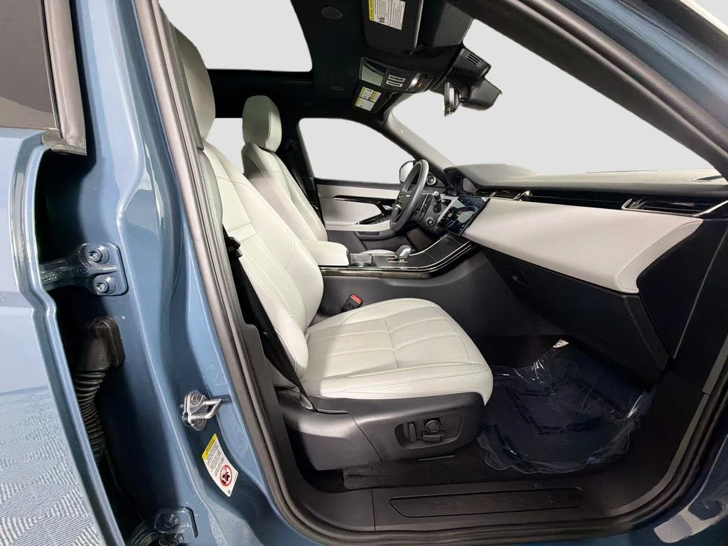 Used 2026 Blue Land Rover S image 30