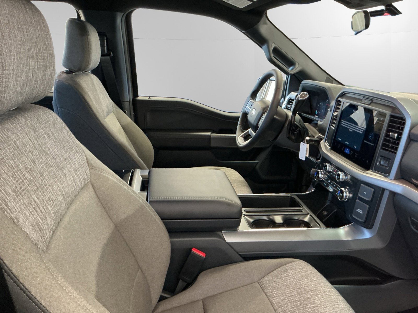 New 2026 Marsh Gray Ford XLT image 15