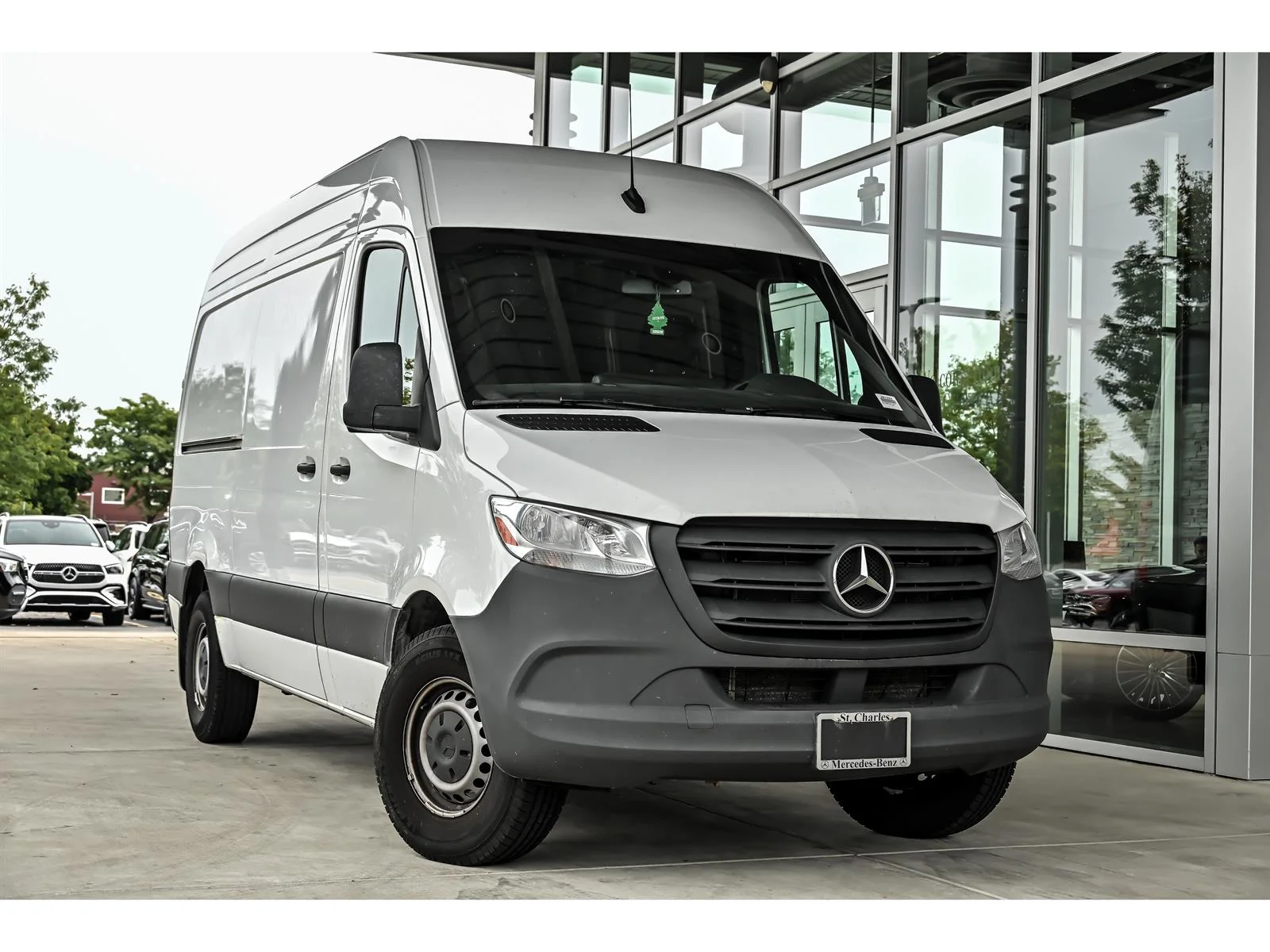 Used 2024 White Mercedes-Benz 2500 image 3