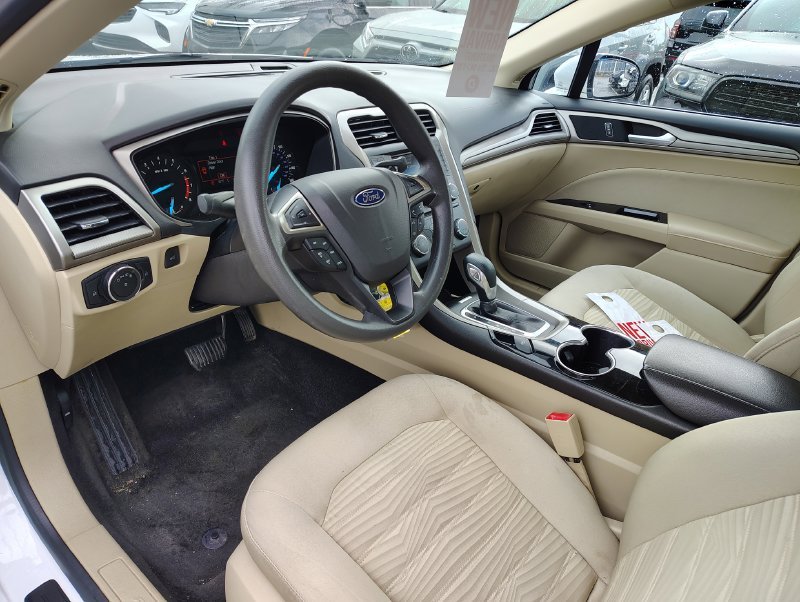 Used 2016 White Ford SE image 11