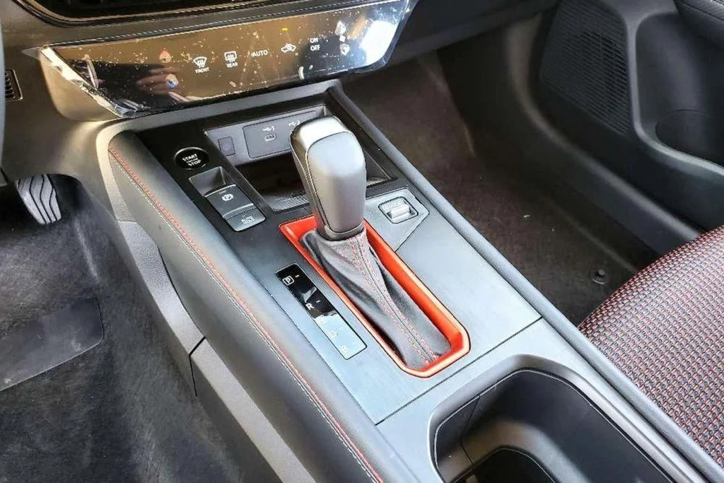 2025 Nissan Kicks SR AWD - Photo 10