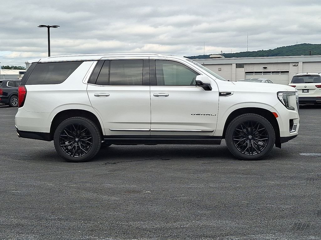 Used 2022 White GMC Denali image 7