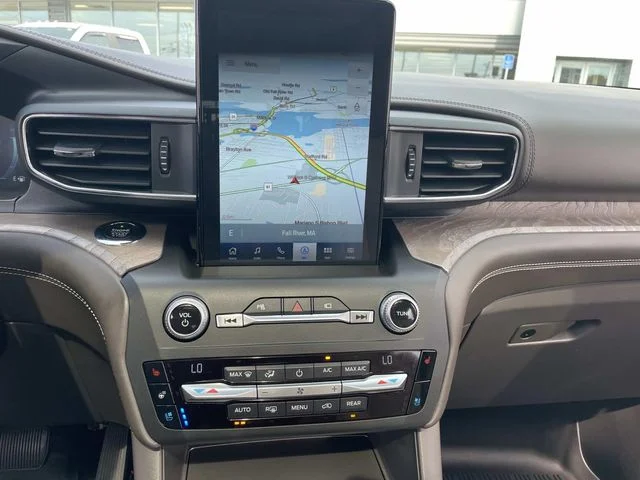 Used 2020 White Ford Platinum image 31