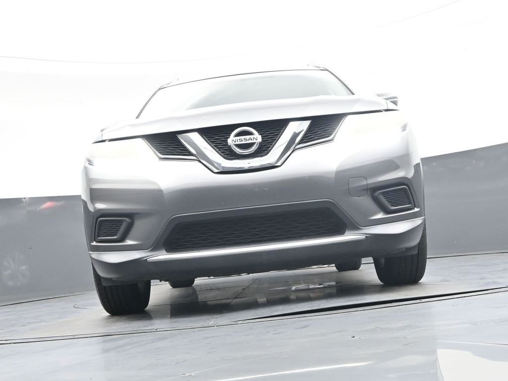 Used 2015 Gray Nissan SV image 48