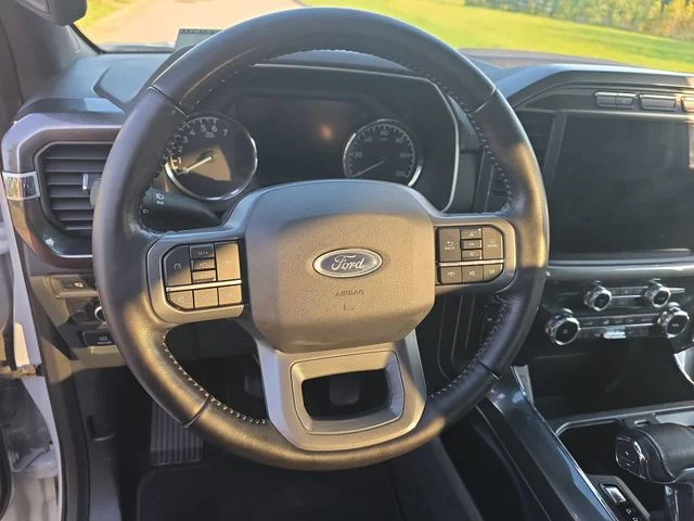 Used 2022 White Ford XLT image 16