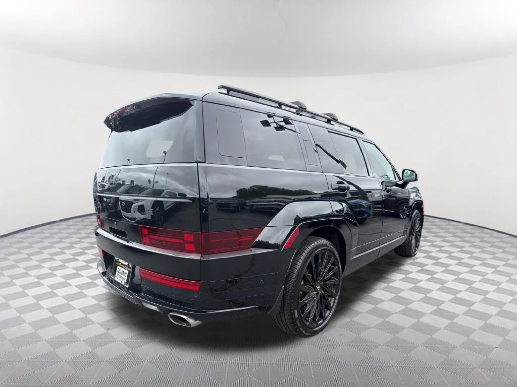 Used 2024 Black Hyundai Calligraphy image 5