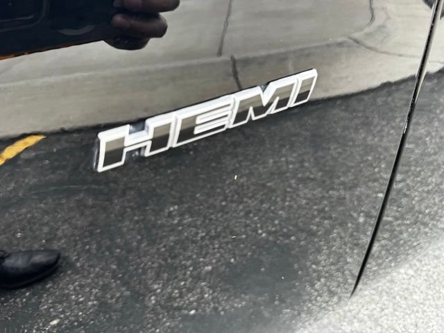 Used 2017 Pitch Black Clearcoat Dodge R/T Shaker image 10
