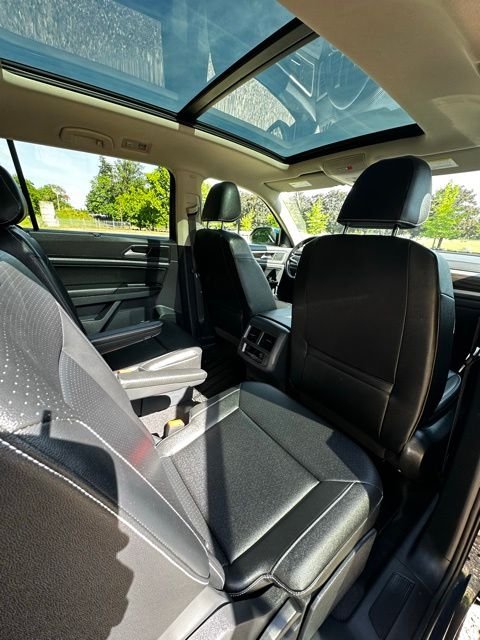 2021 Volkswagen Atlas SE w/Tech - Photo 19