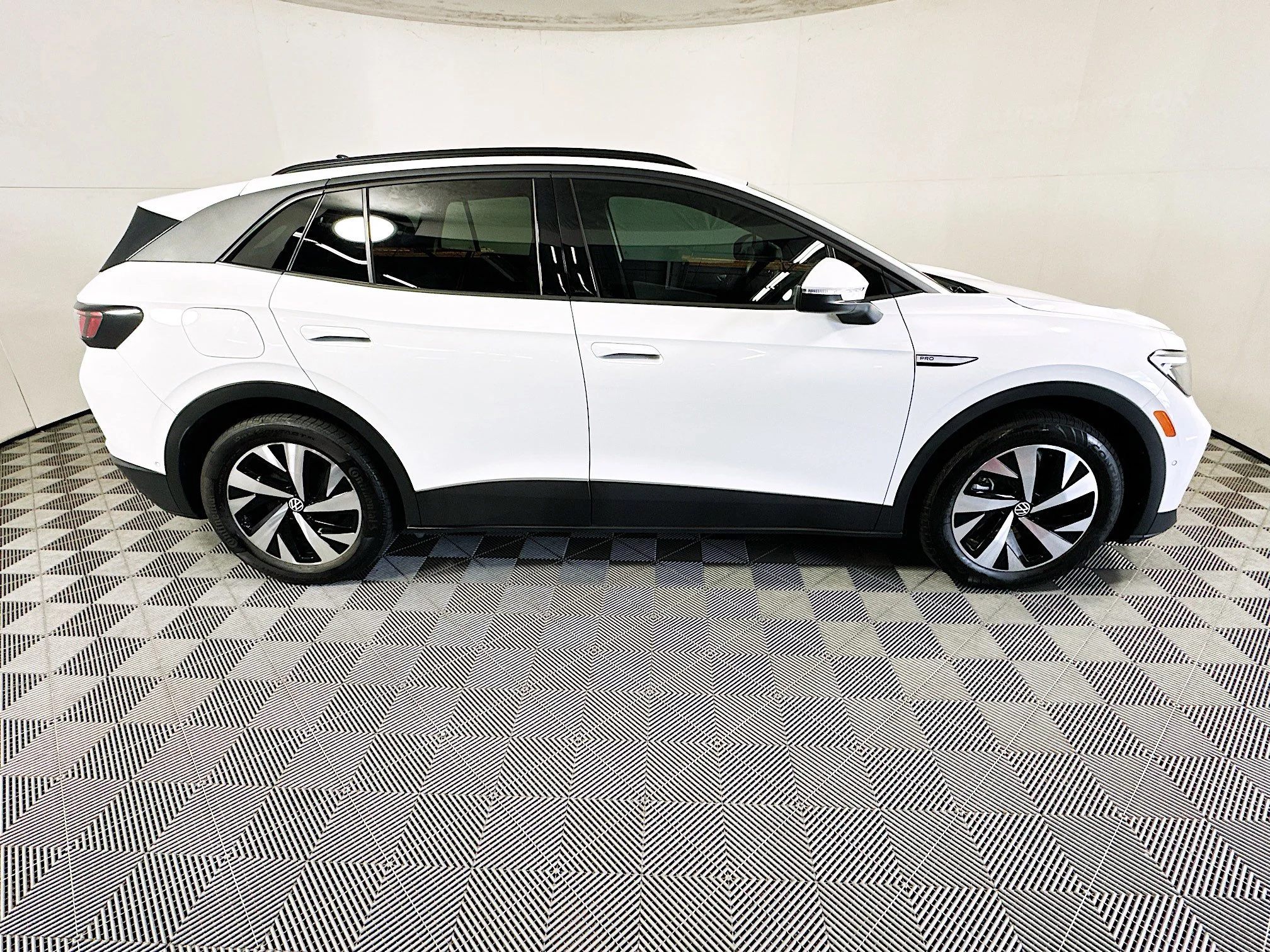 Used 2023 Volkswagen ID.4 PRO with VIN 1V2CMPE87PC054315 for sale in Coconut Creek, FL