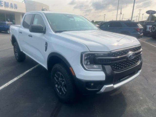 New 2026 Oxford White Ford XLT image 3