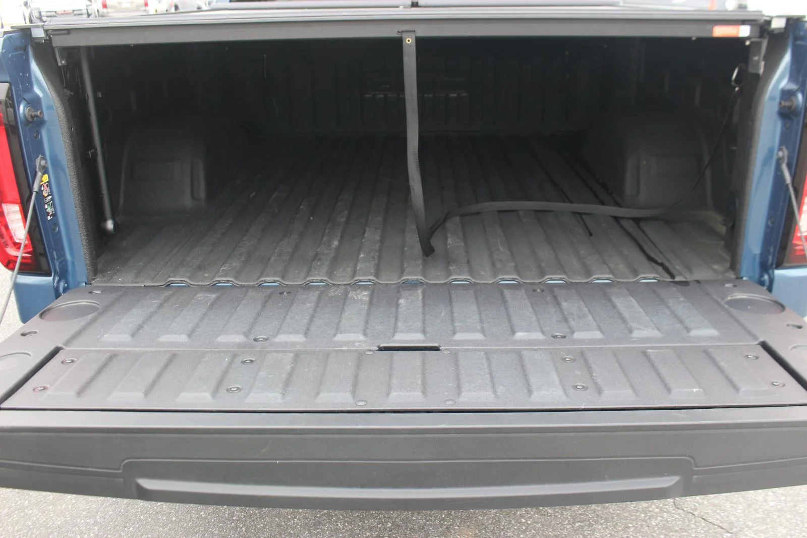 Used 2025 Downpour Metallic GMC Denali image 13