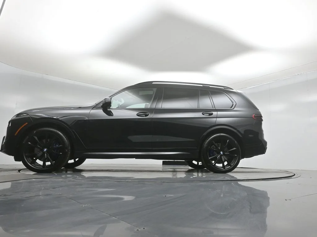 Used 2026 Black BMW xDrive40i image 7