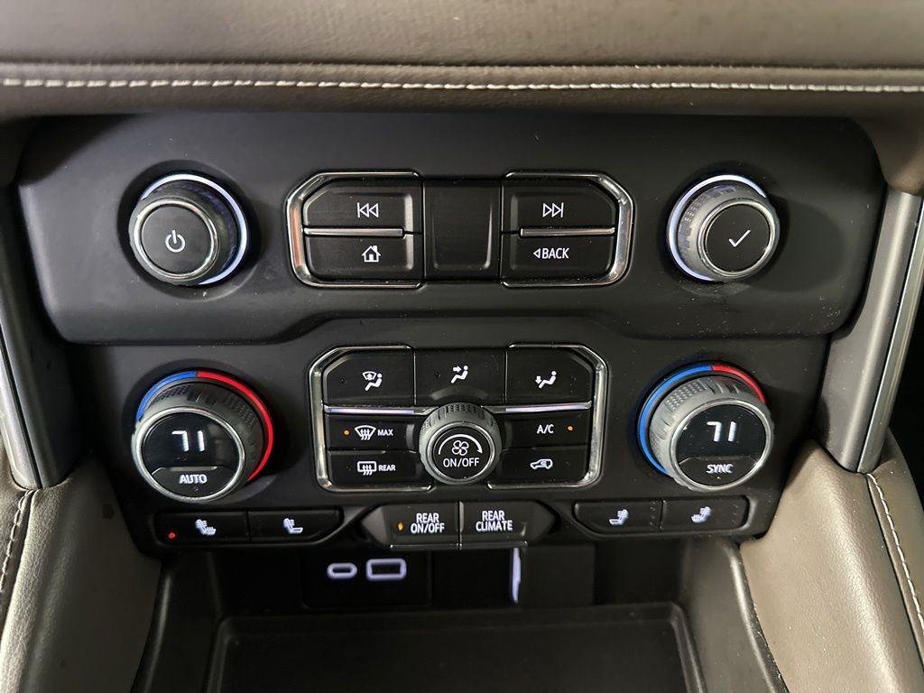 Used 2023 Pearl Chevrolet Z71 image 36