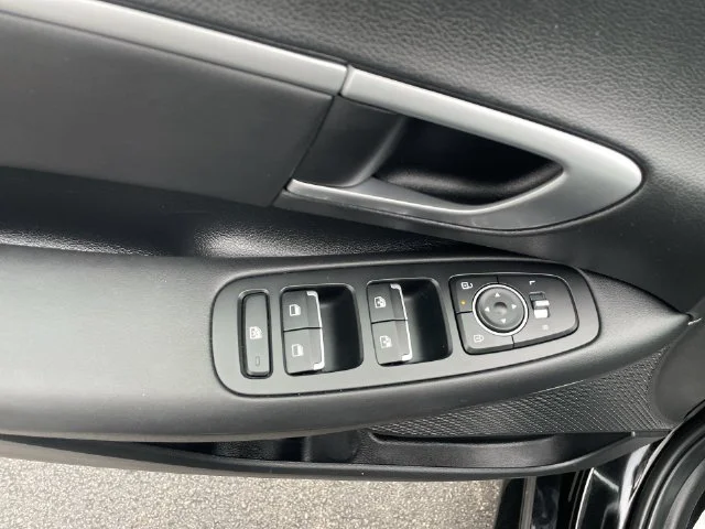 2025 Hyundai Sonata SEL - Photo 15