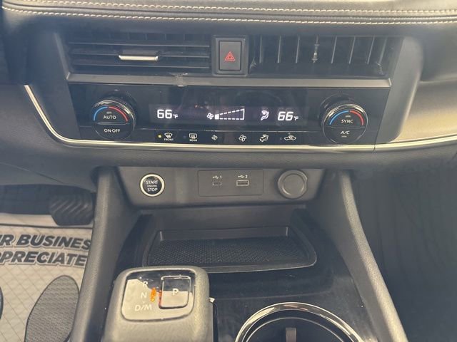 Used 2023 Blk/black Nissan SV image 5