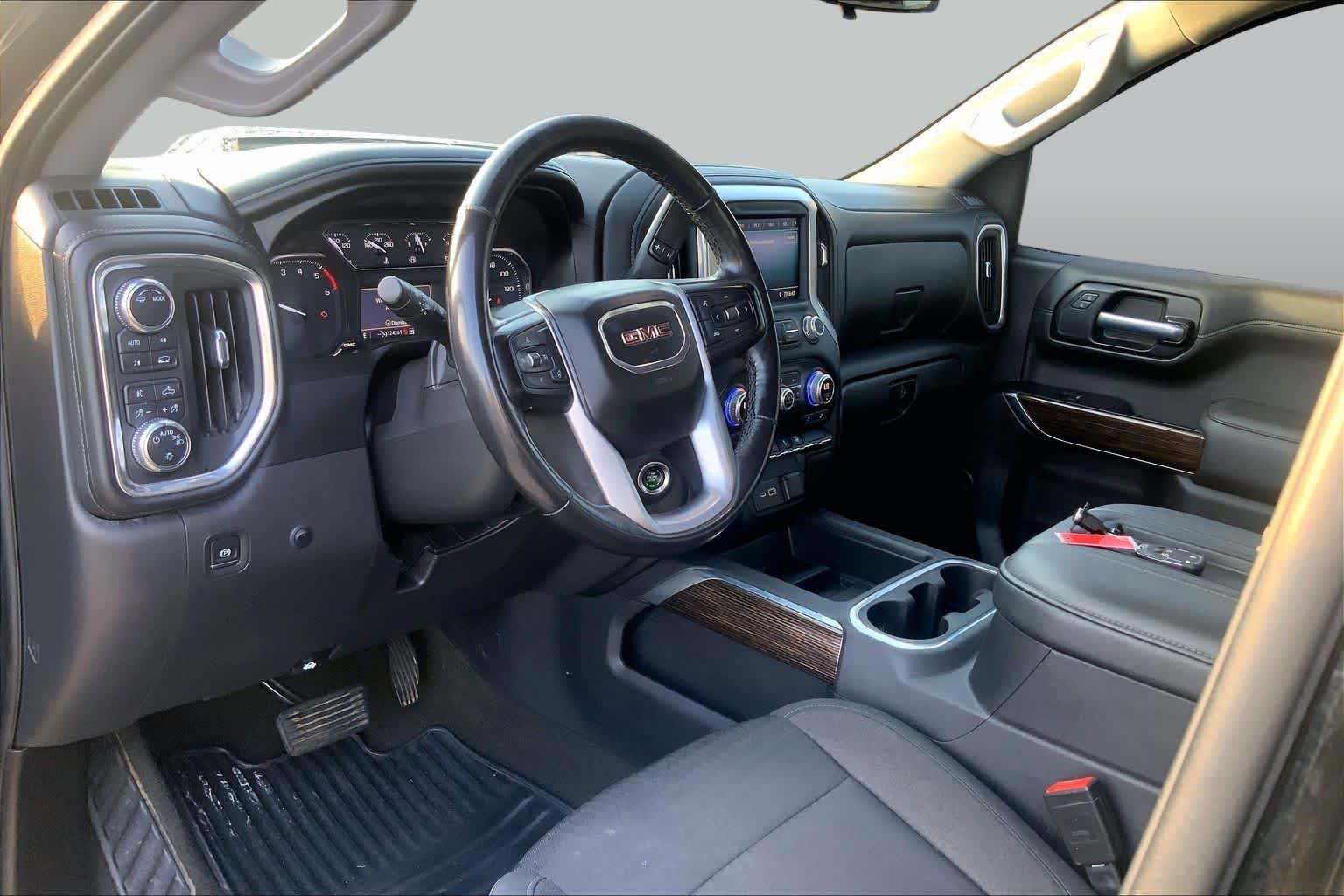 Used 2021 Onyx Black GMC Elevation image 16