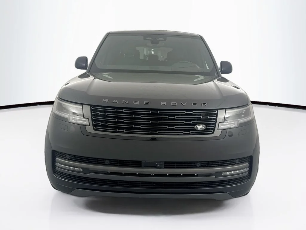 New 2026 Santorini Black Land Rover SE image 2