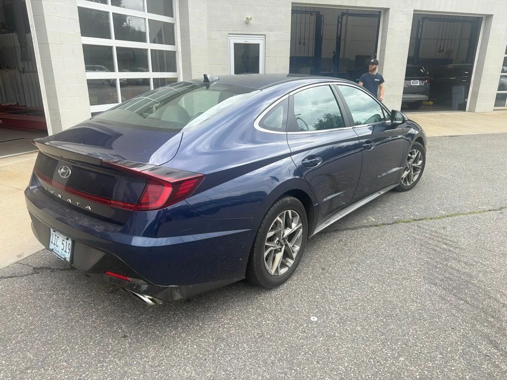 Used 2021 Blue Hyundai SEL image 4
