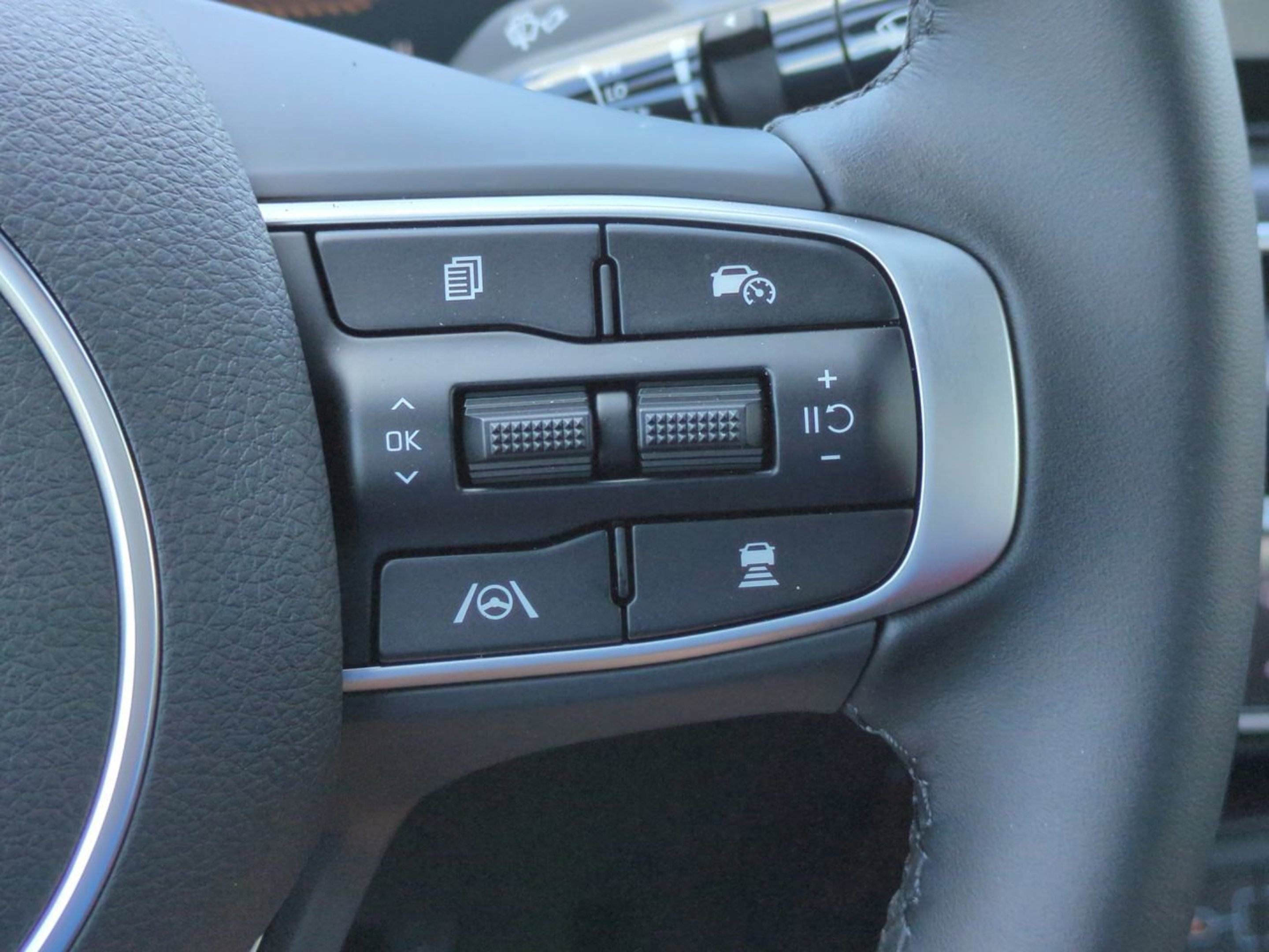 New 2026 Wolf Gray Kia GT-Line image 30