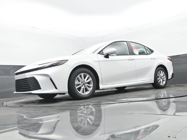 New 2026 Ice Cap Toyota LE image 26