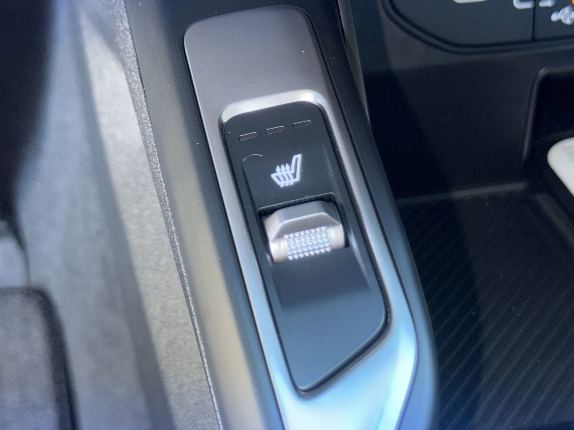 New 2026 Ivory Silver Kia S image 21