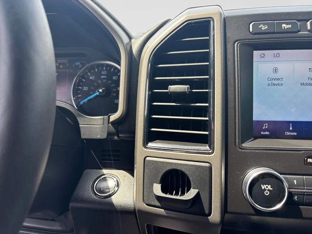 Used 2020 Black Ford XLT image 28