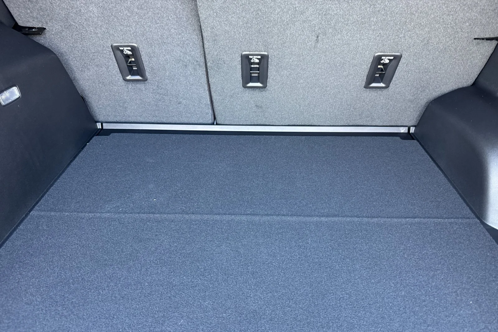 New 2027 Sterling Gray Metallic Chevrolet LT image 14