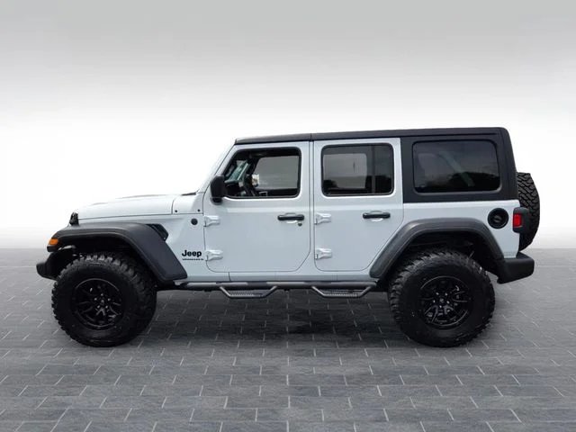 Used 2025 White Jeep Sport S image 4