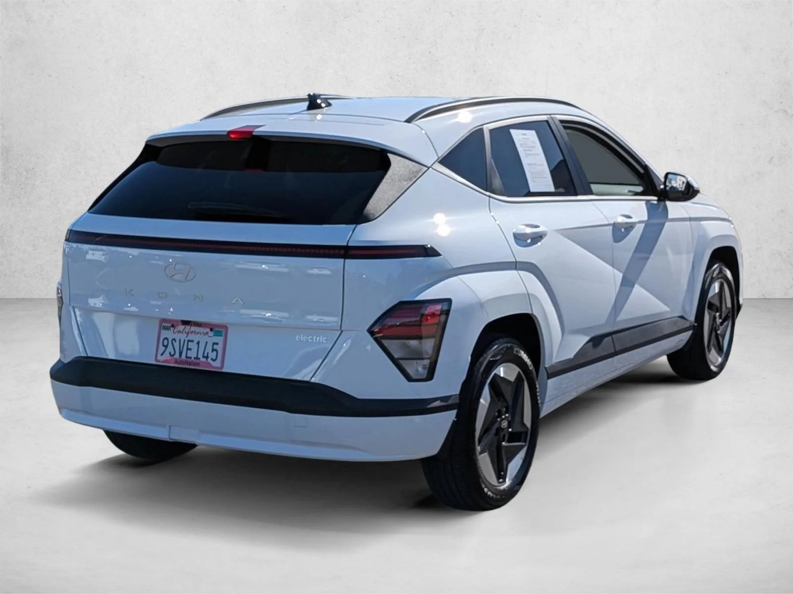Used 2025 Atlas White Hyundai SEL image 5