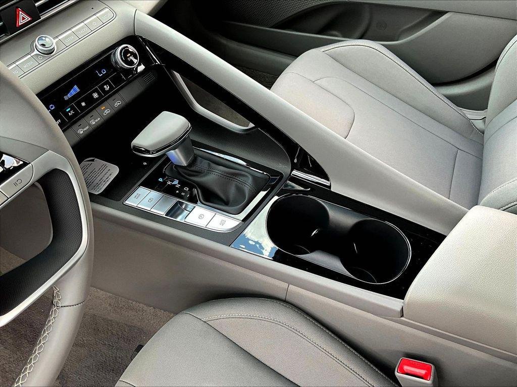 2026 Hyundai Elantra Blue - Photo 24