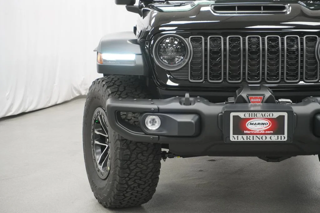 New 2026 Black Clear-Coat Exterior Paint Jeep Moab 392 image 6