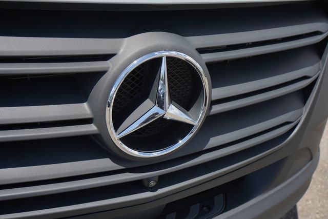 New 2025 Silver+Gray Mercedes-Benz Cargo 144 WB image 14