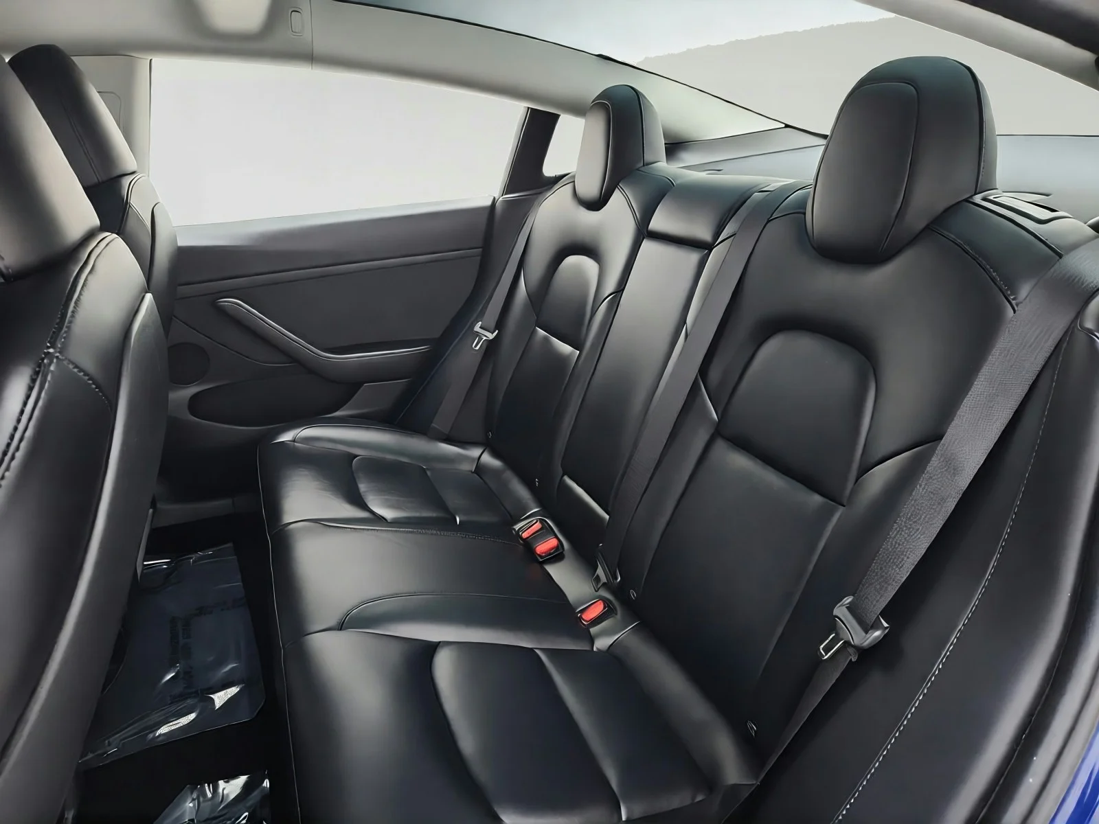 Used 2023 Deep Blue Metallic Tesla SEDAN image 24