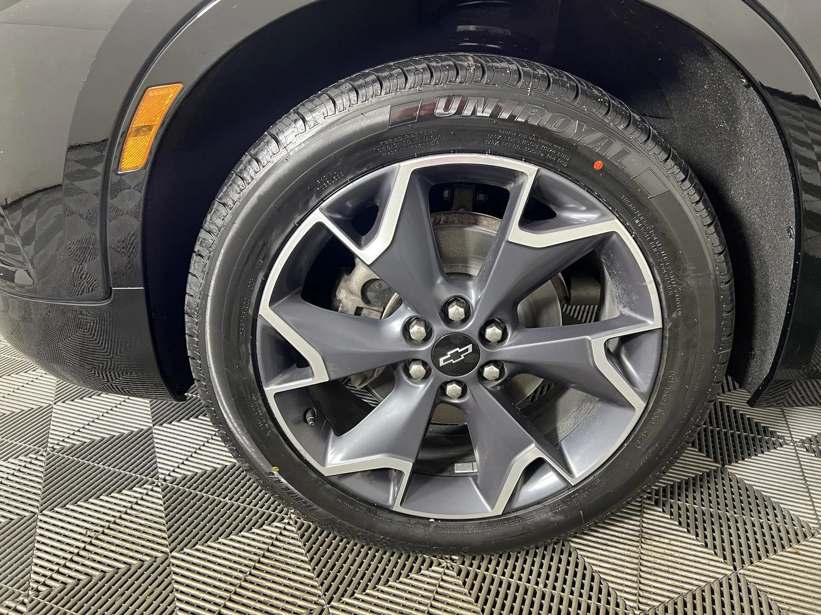 Used 2021 BLACK Chevrolet RS image 39