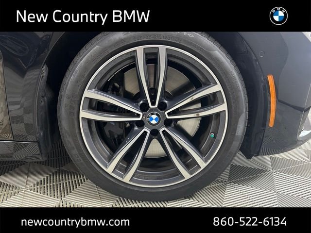 Used 2022 Black Sapphire Metallic BMW 750i xDrive image 9