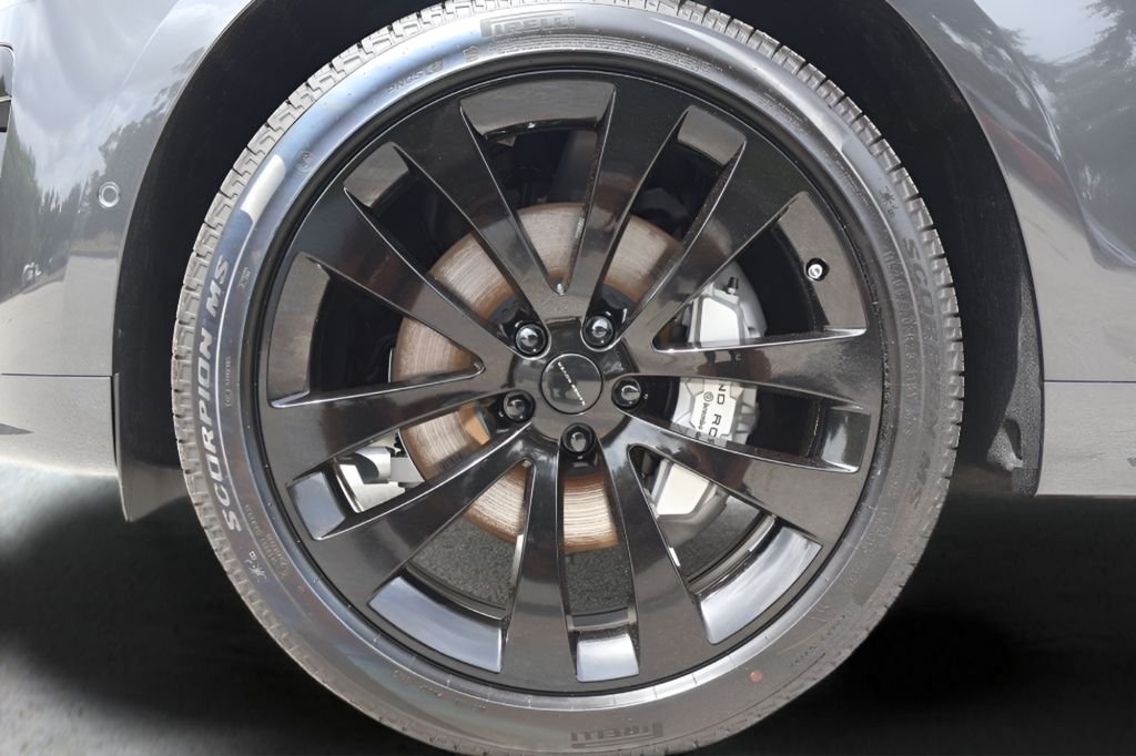 New 2026 Carpathian Grey Land Rover Dynamic SE image 29