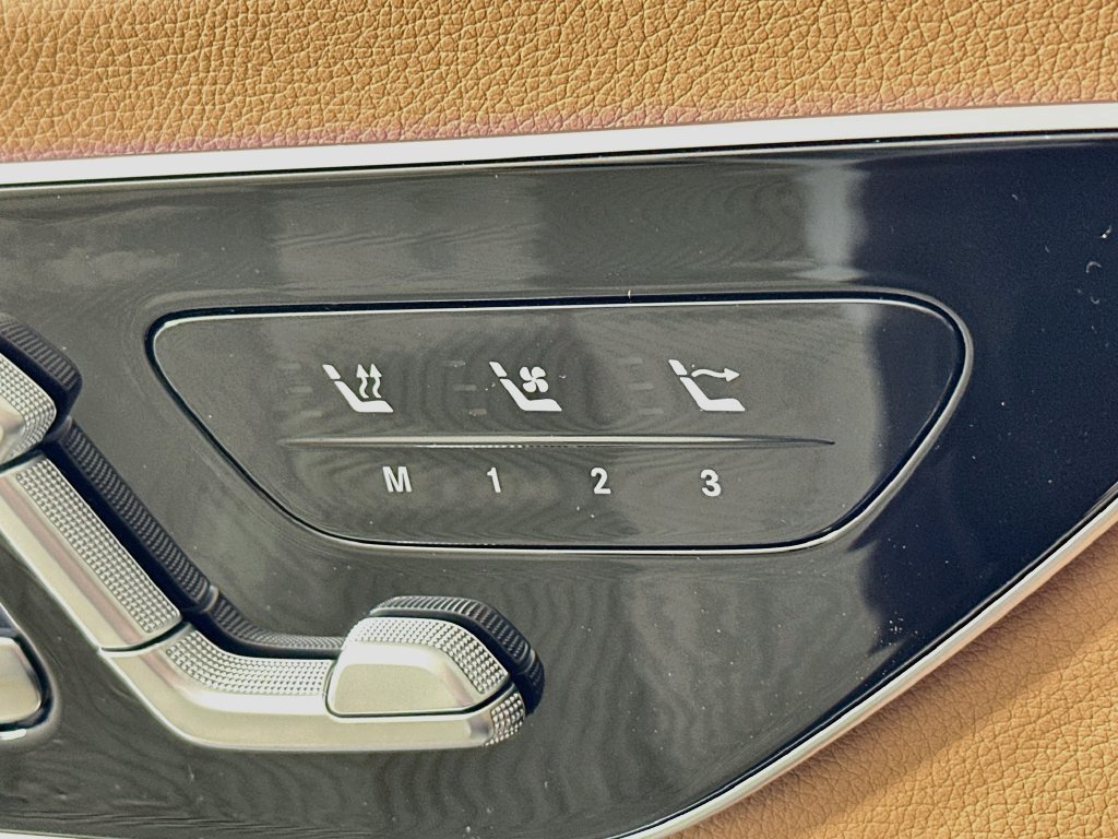 New 2027 MANUFAKTUR Alpine Grey Mercedes-Benz CLE 450 image 21