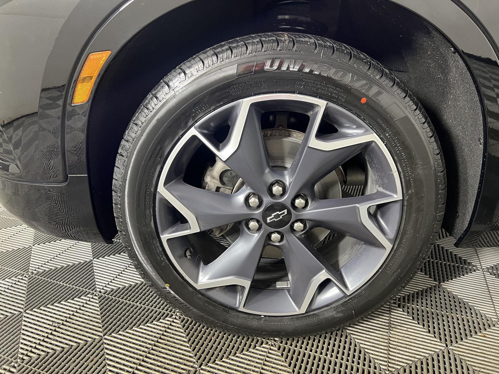 Used 2021 Black Chevrolet RS image 39
