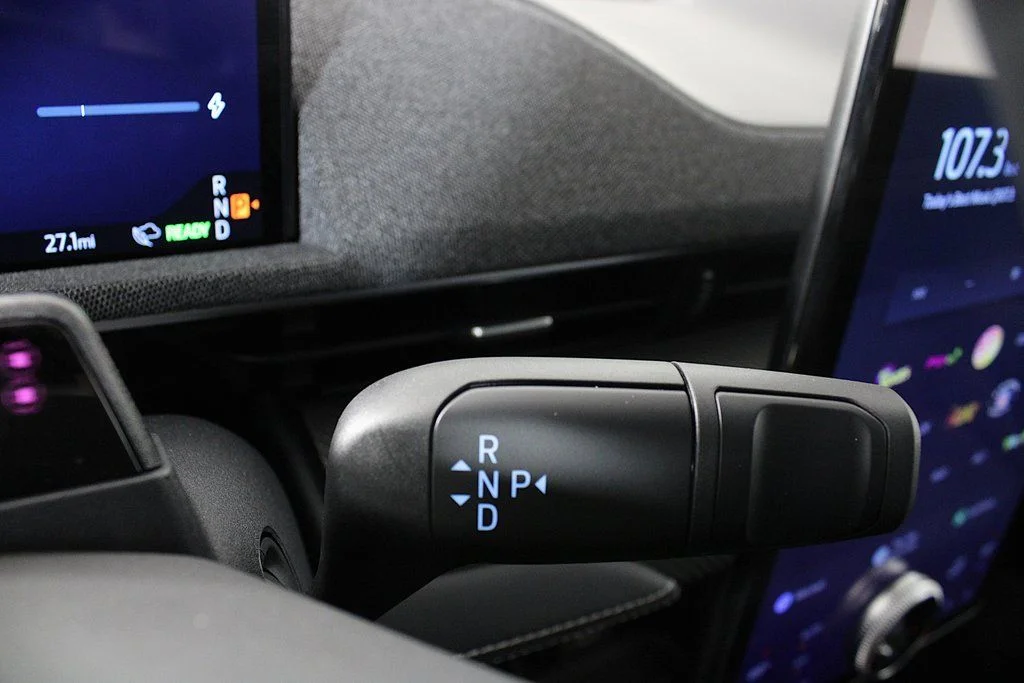 2025 Ford Mustang Mach-E Premium - Photo 27