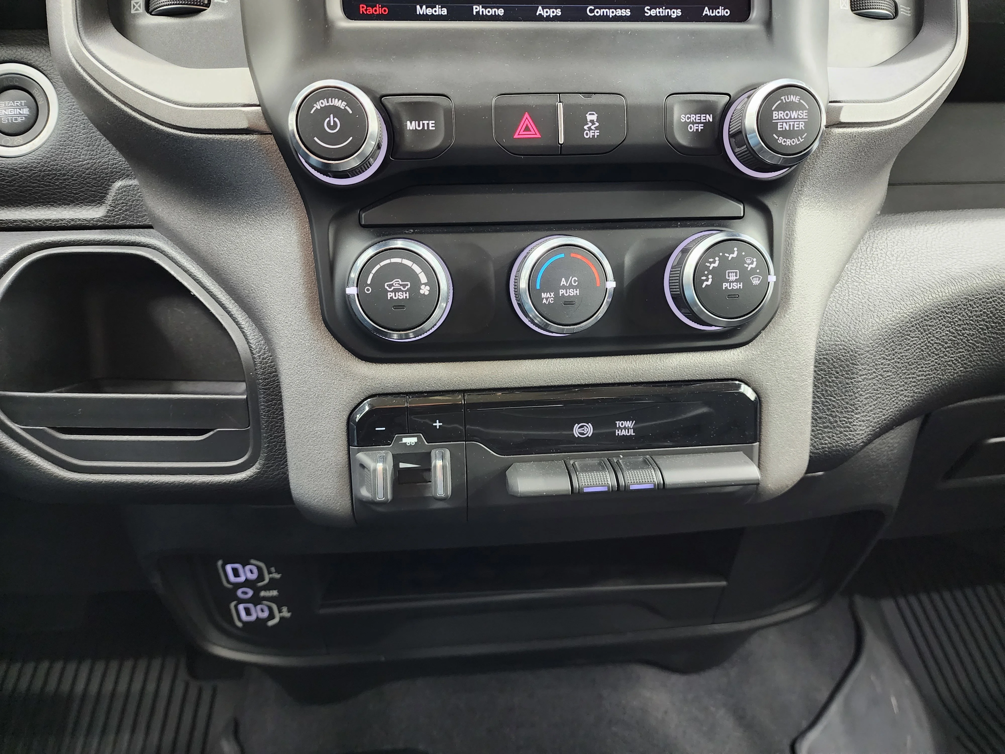 Used 2020 Diamond Black Crystal Pearlcoat Ram Tradesman image 15