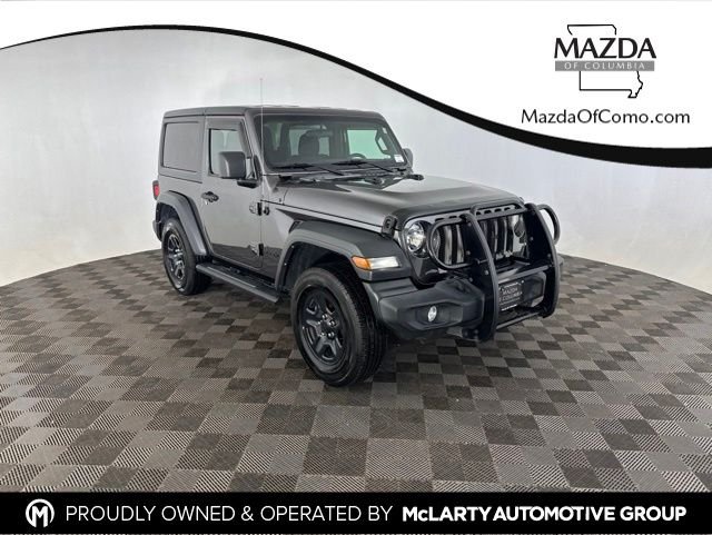 Used 2021 Gray Jeep Sport image 1