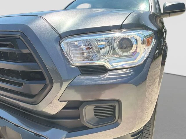 Used 2018 Gray Toyota SR image 10