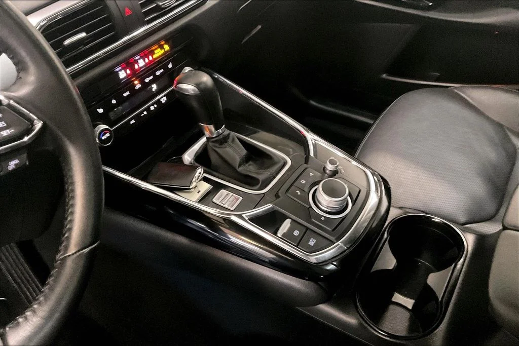 Used 2023 Blue Mazda Touring image 17