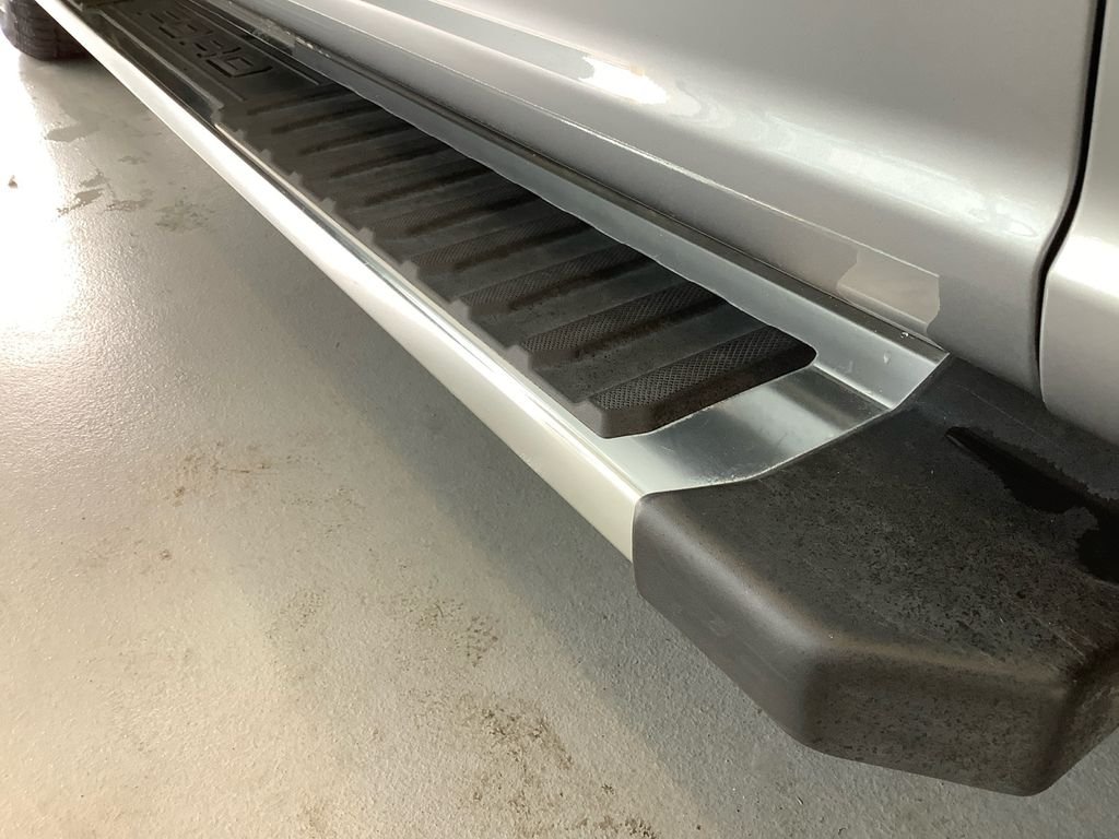 Used 2025 Silver Ford XLT image 27