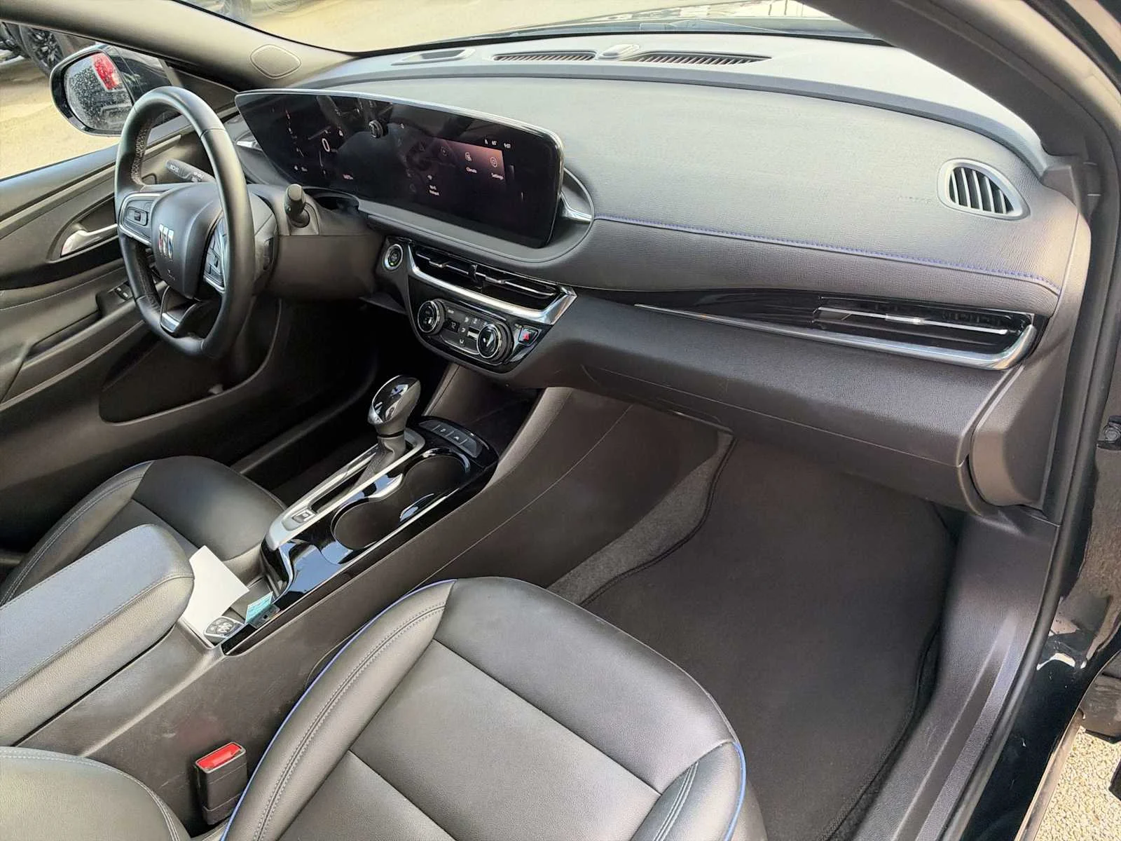 2025 Buick Envista Sport Touring - Photo 26