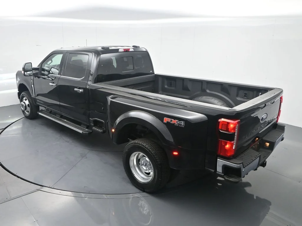 New 2026 Agate Black Metallic Ford F-350® Lariat® image 30
