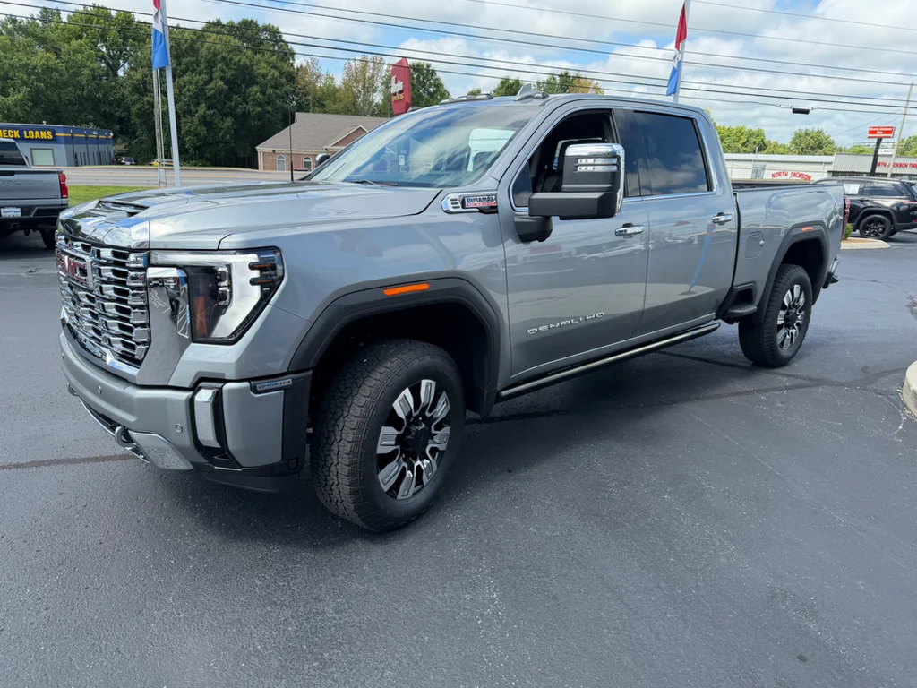 Used 2025 Sterling Metallic GMC Denali image 1