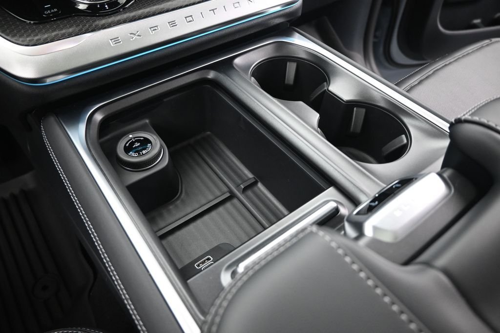 New 2026 Glacier Gray Metallic Tri-Coat Ford Platinum image 17