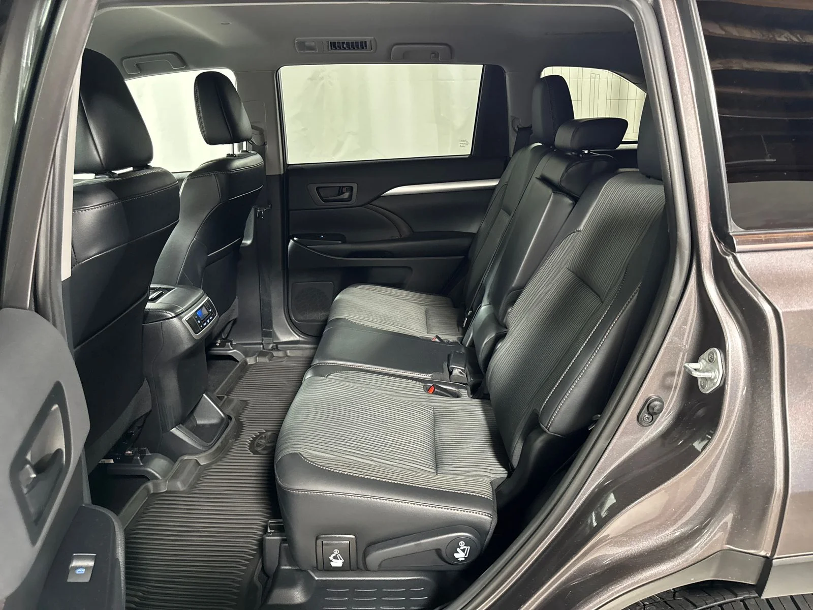 Used 2019 Predawn Gray Mica Toyota LE Plus image 5