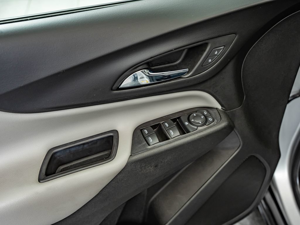 Used 2019 Silver Ice Metallic Chevrolet LS image 17